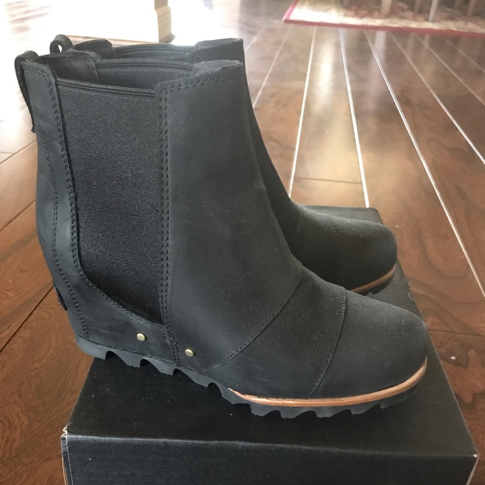 Sorel Lea wedge boots